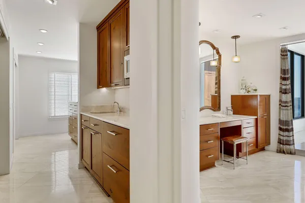 $1,500,000 | 2950 Dean Parkway, Unit 19034, Minneapolis, MN 55416