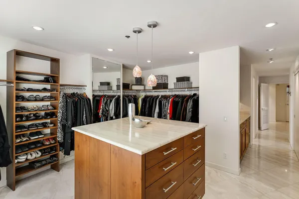 $1,500,000 | 2950 Dean Parkway, Unit 19034, Minneapolis, MN 55416