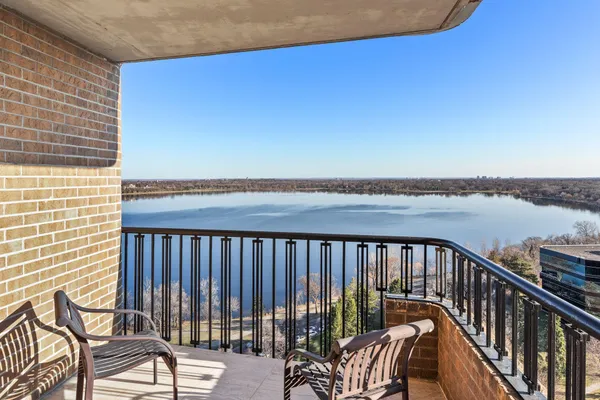 $1,500,000 | 2950 Dean Parkway, Unit 19034, Minneapolis, MN 55416