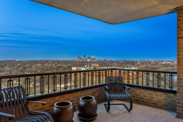 $1,500,000 | 2950 Dean Parkway, Unit 19034, Minneapolis, MN 55416