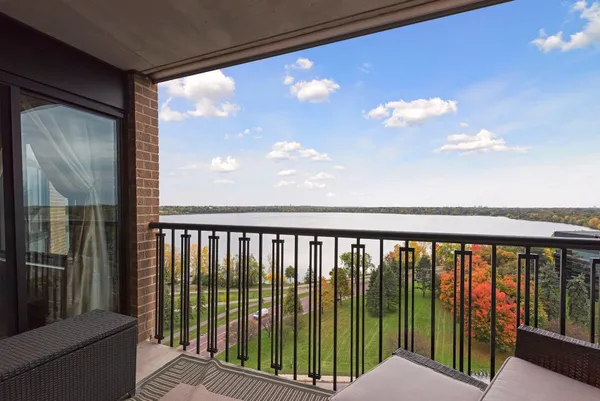 $1,500,000 | 2950 Dean Parkway, Unit 19034, Minneapolis, MN 55416