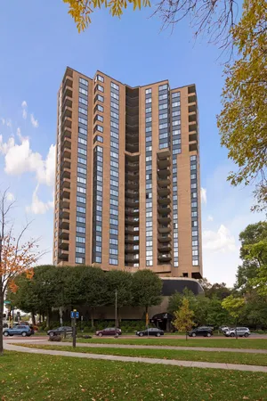 $1,500,000 | 2950 Dean Parkway, Unit 19034, Minneapolis, MN 55416