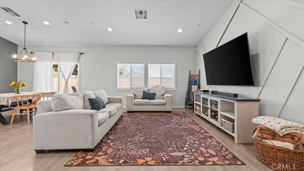 11886 Sierra Road Victorville, CA 92392 - Photo 6 of 41