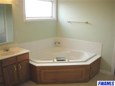 1930 Calais Road Fort Wayne, IN 46814 - Photo 14 of 18 Gallery Image 14
