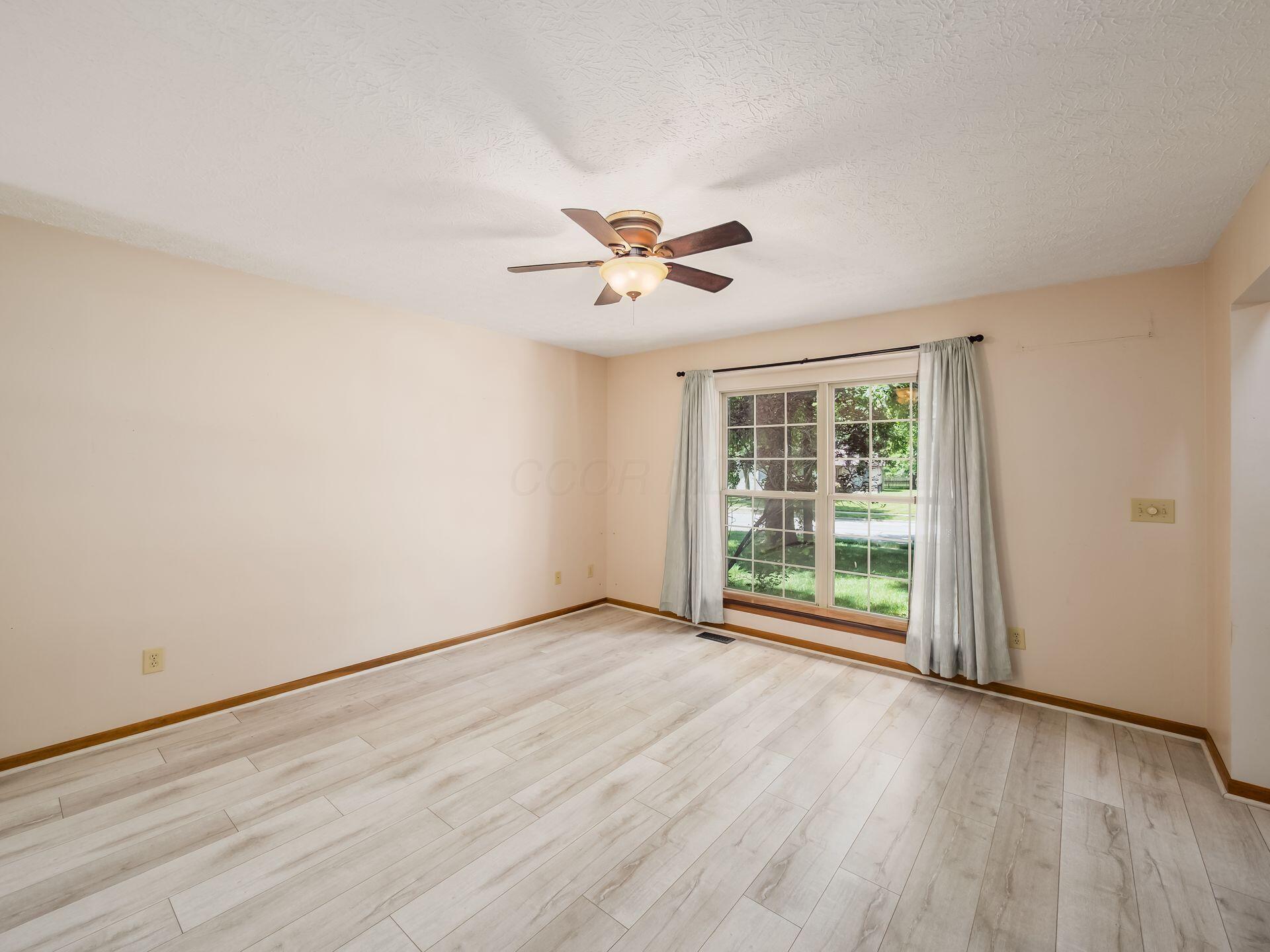 148 Cambridge Road Delaware, OH 43015 - Photo 8 of 58 008_c27_C - 148 Cambridge 046