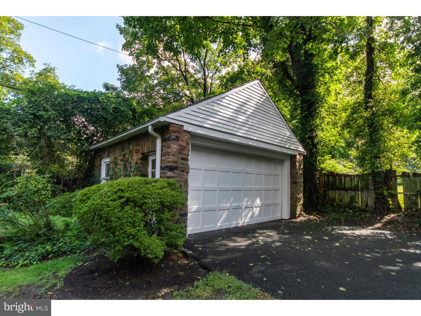1413 Pepper Road Rydal, PA 19046 - Photo 25 of 25 Garage