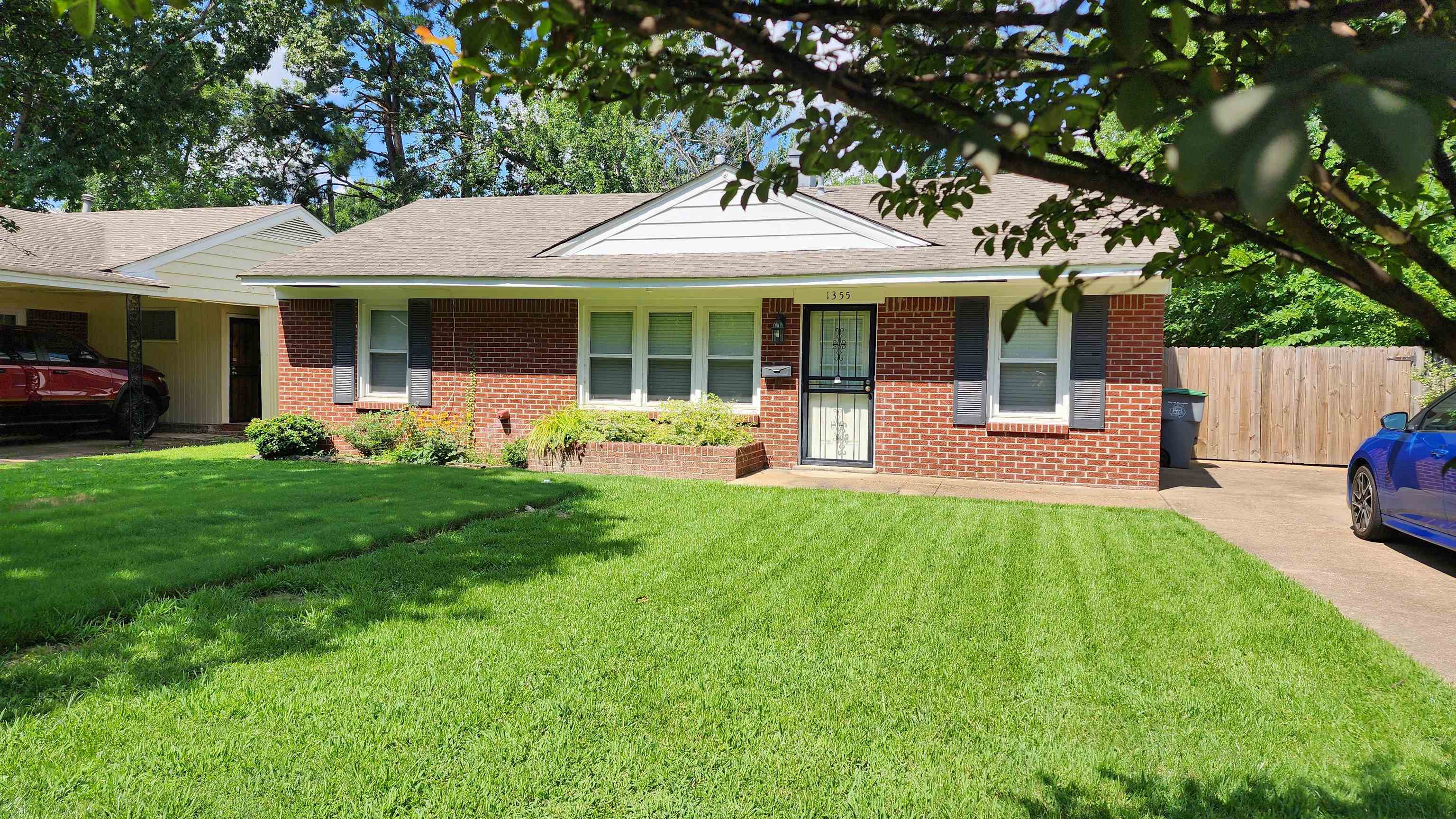1355 Dearing Road Memphis, TN 38117 - Photo 2 of 21 Gallery Image 2
