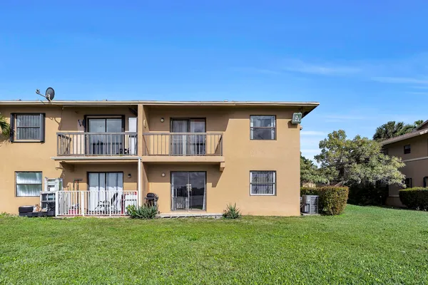$2,300 | 6715 West 26th Drive, Unit 1016, Hialeah, FL 33016