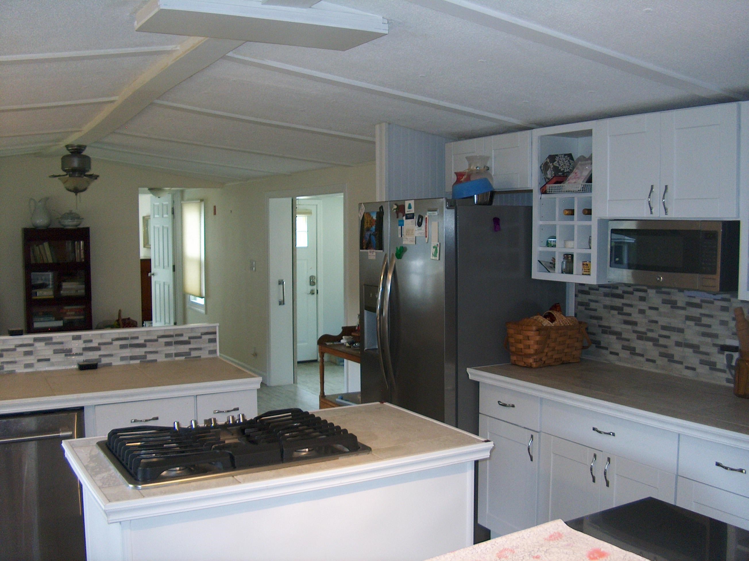 18 Dawn Drive Concord, NH 03303 - Photo 2 of 15