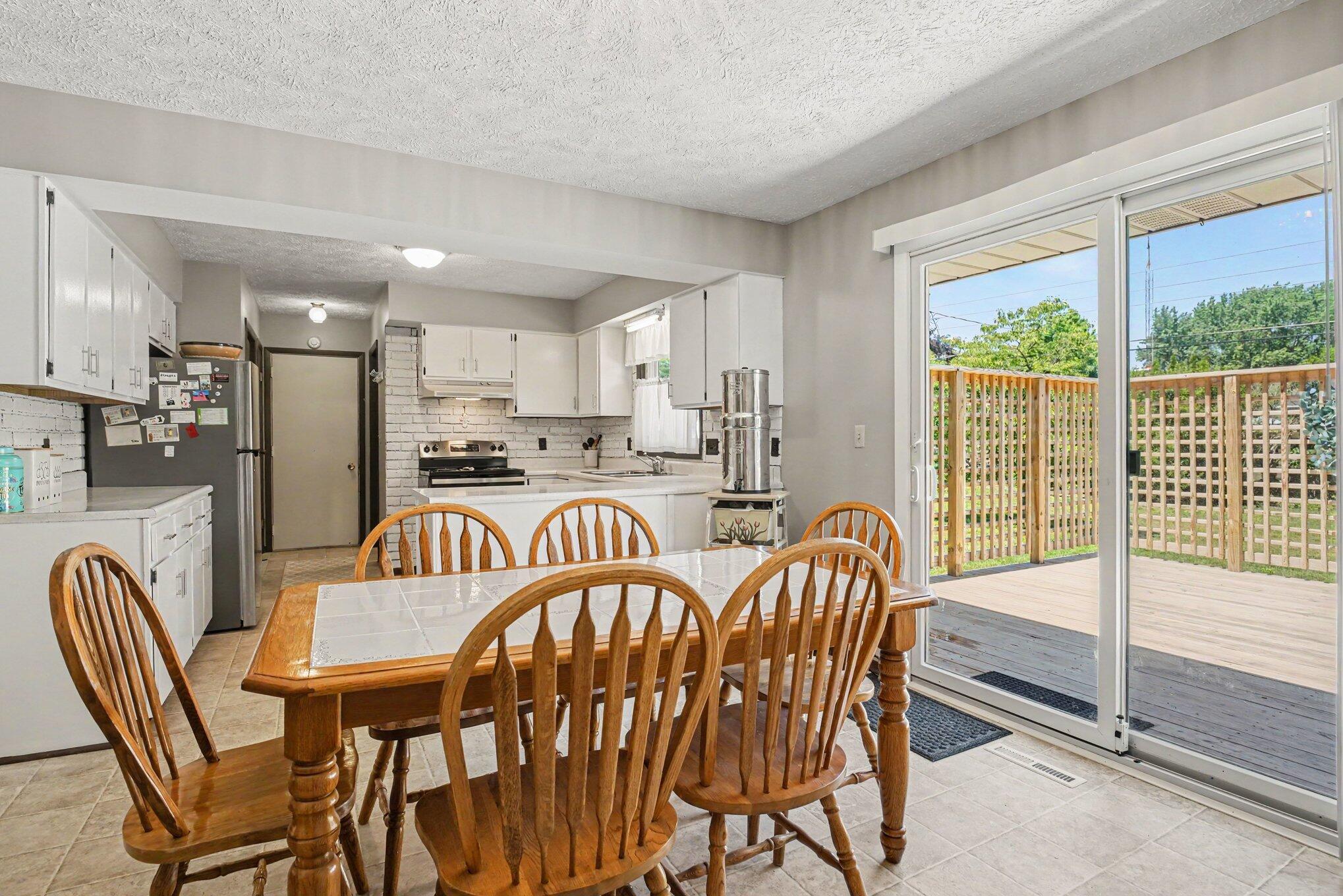1549 Trebor Road St. Joseph, MI 49085 - Photo 10 of 26 Dining- new slider