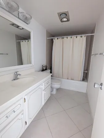 $2,000 | 222 Somerset L, West Palm Beach, FL 33417