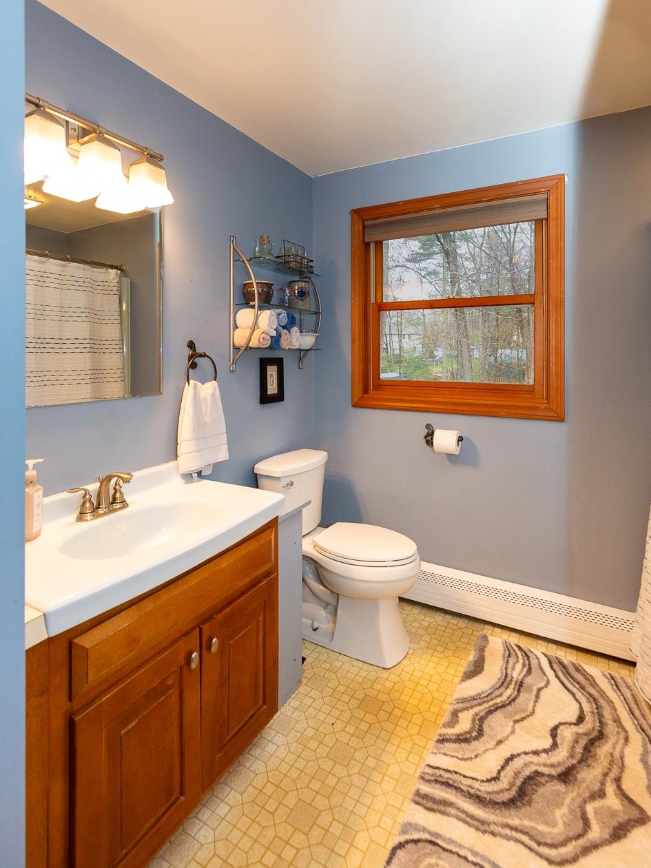 8 Laurel Lane Stratham, NH 03885 - Photo 15 of 32