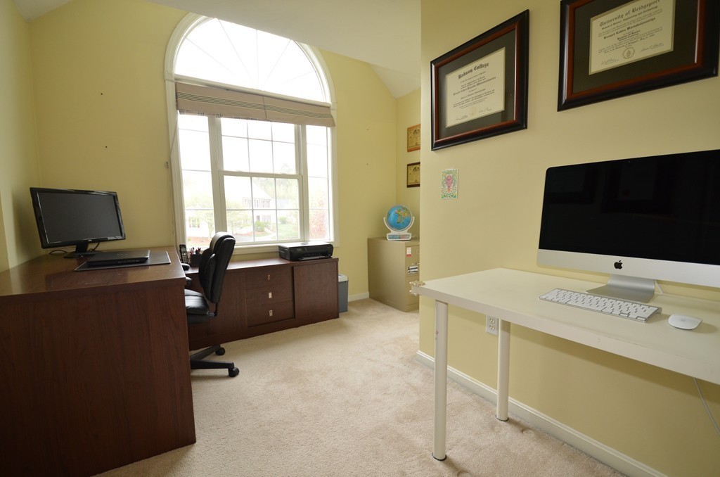 33 Mary Jane Road Franklin, MA 02038 - Photo 12 of 21 Gallery Image 12
