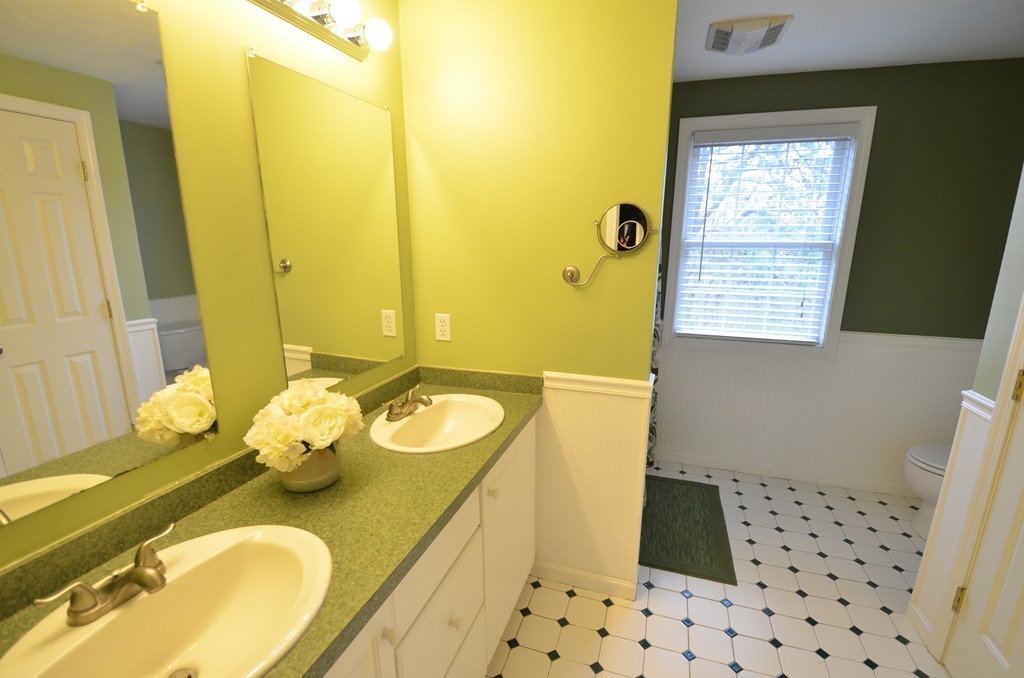 33 Mary Jane Road Franklin, MA 02038 - Photo 14 of 21 Gallery Image 14