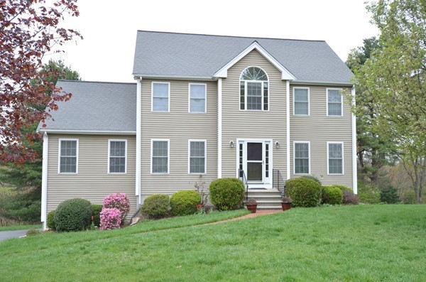 33 Mary Jane Road Franklin, MA 02038 - Photo 2 of 21 Gallery Image 2