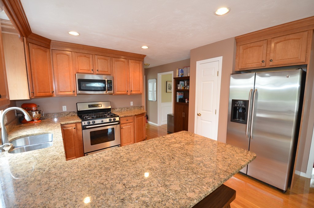 33 Mary Jane Road Franklin, MA 02038 - Photo 3 of 21 Gallery Image 3