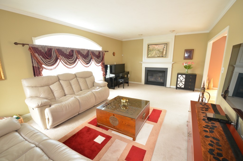 33 Mary Jane Road Franklin, MA 02038 - Photo 7 of 21 Gallery Image 7