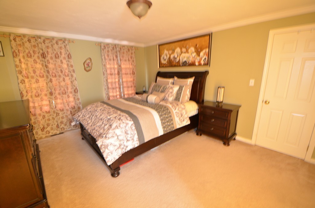 33 Mary Jane Road Franklin, MA 02038 - Photo 8 of 21 Gallery Image 8