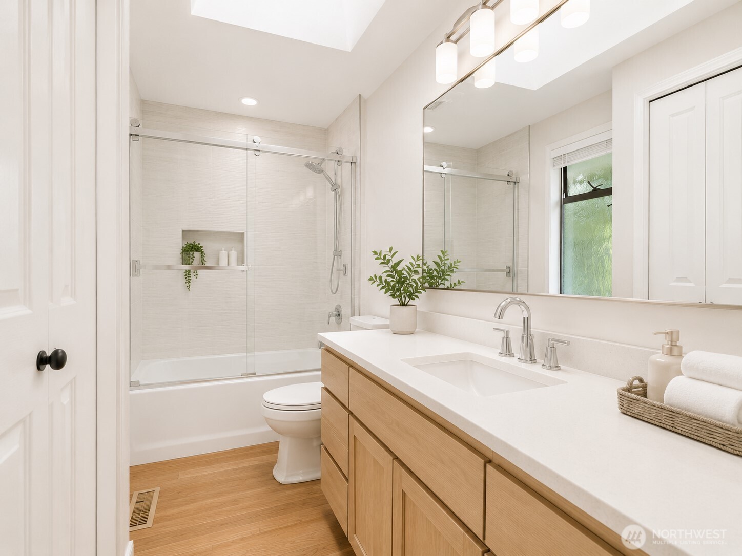 16405 Southeast 145th Street Renton, WA 98059 - Photo 12 of 17