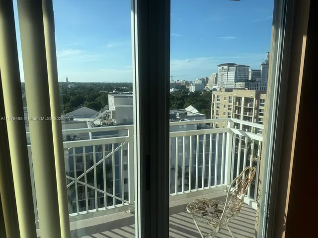 $3,200 | 2665 Southwest 37th Avenue, Unit 1112, Miami, FL 33133