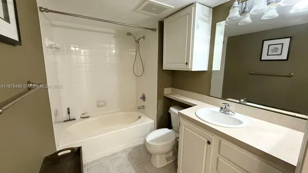$3,200 | 2665 Southwest 37th Avenue, Unit 1112, Miami, FL 33133