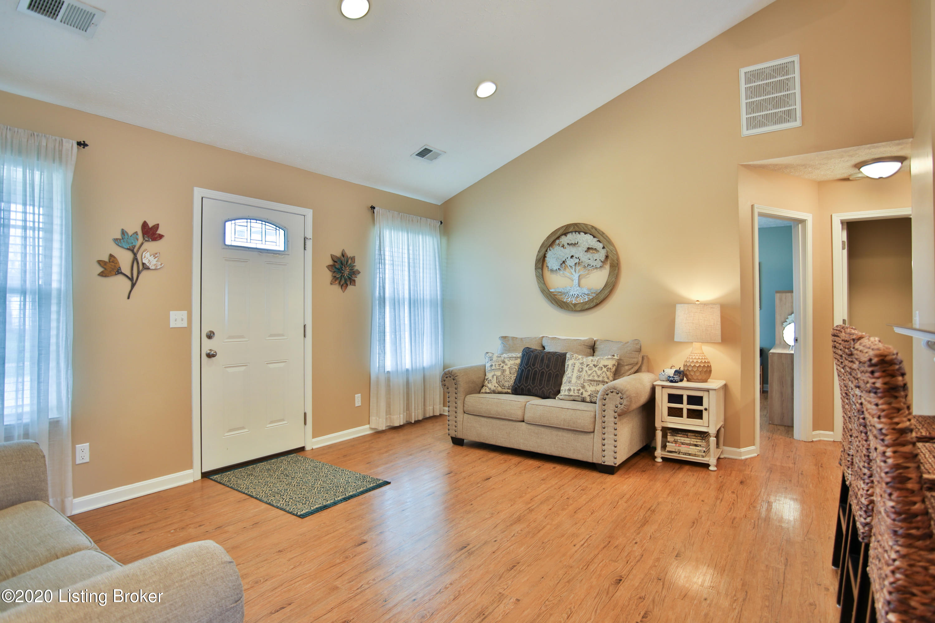 398 Madison Rae Boulevard Shepherdsville, KY 40165 - Photo 10 of 33 398 Madison Rae-10