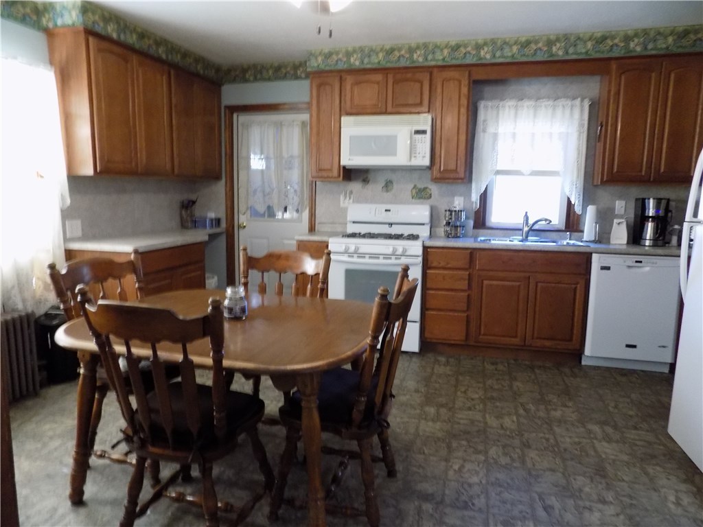 485 Providence Street Woonsocket, RI 02895 - Photo 5 of 15 Gallery Image 5