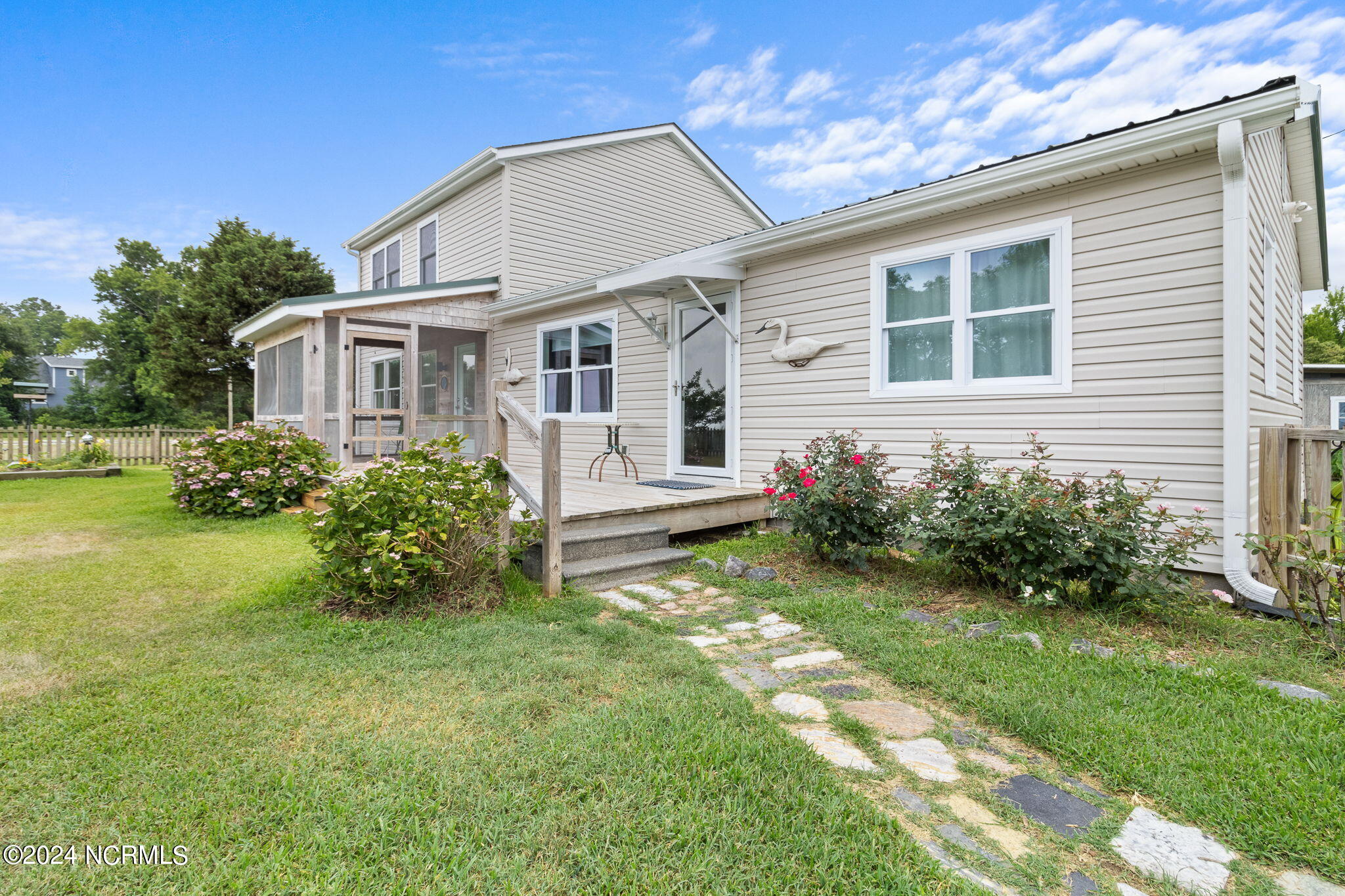 1359 Waterlily Road Coinjock, NC 27923 - Photo 5 of 60 5-web-or-mls-waterlily-9809