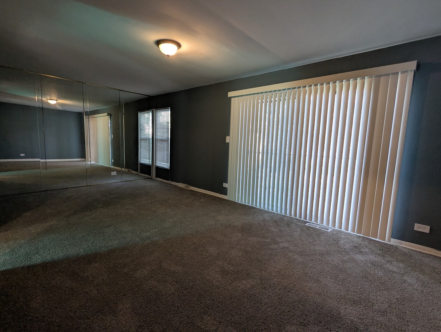 11530 South Racine Avenue Chicago, IL 60643 - Photo 11 of 17 a view of an empty room with a window