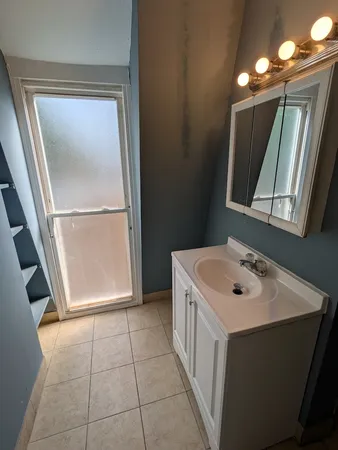 $139,000 | 11530 South Racine Avenue, Chicago, IL 60643