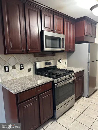 $2,300 | 1637 Oakwood Drive, Unit S105, Penn Valley, PA 19072