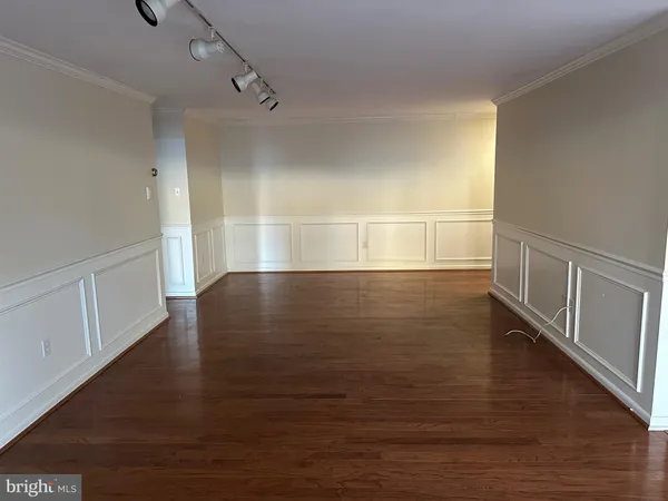 $2,300 | 1637 Oakwood Drive, Unit S105, Penn Valley, PA 19072