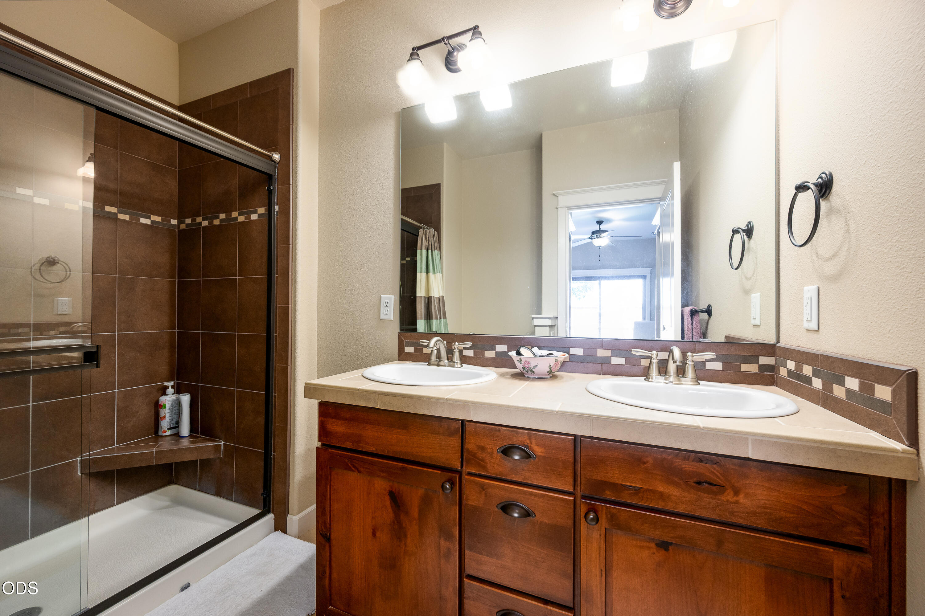 20768 Northeast Horizon Ridge Place Bend, OR 97701 - Photo 24 of 46