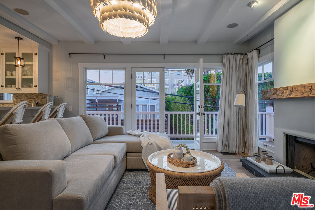 12 Seaview Terrace, Unit GUEST Santa Monica, CA 90401 - Photo 4 of 26