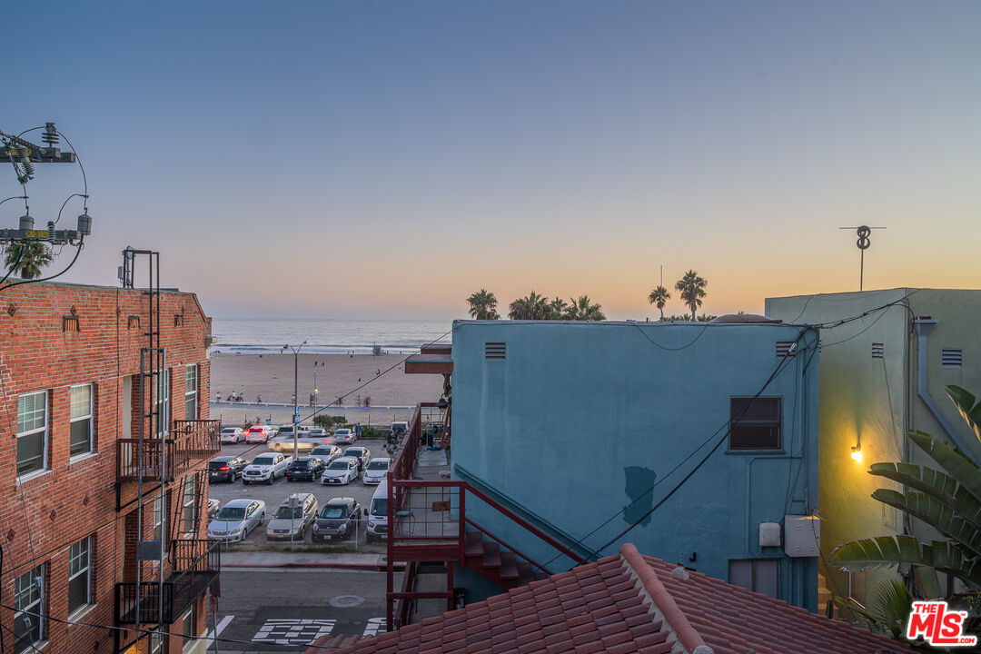 12 Seaview Terrace, Unit GUEST Santa Monica, CA 90401 - Photo 6 of 26
