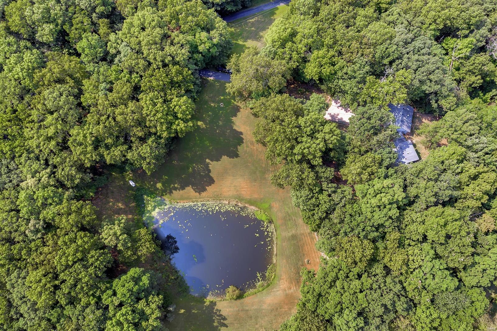 8534 Schien Road Worden, IL 62097 - Photo 4 of 41