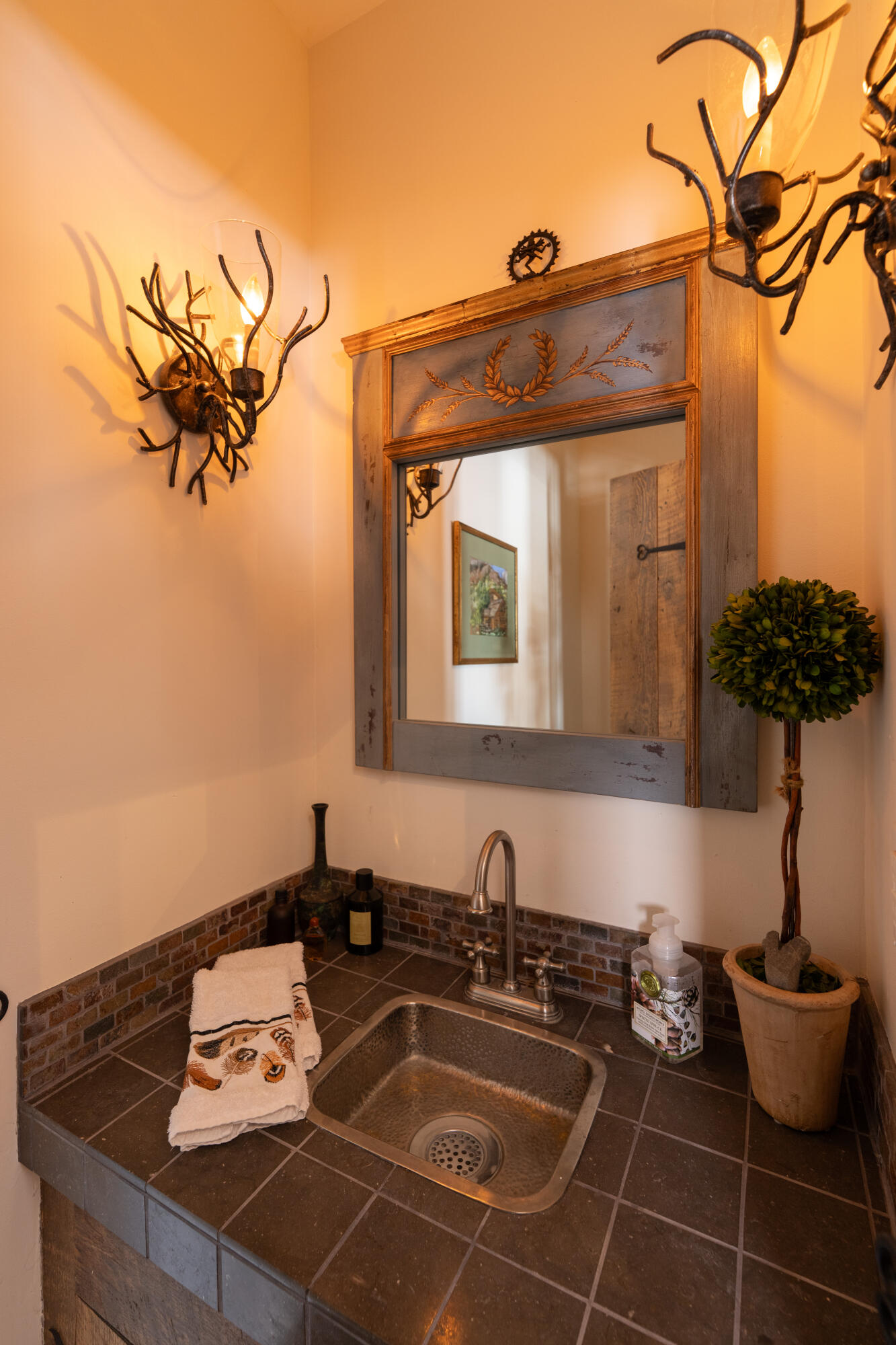 130 Black Bear Road Blaine County, ID 83340 - Photo 14 of 60 Powder room