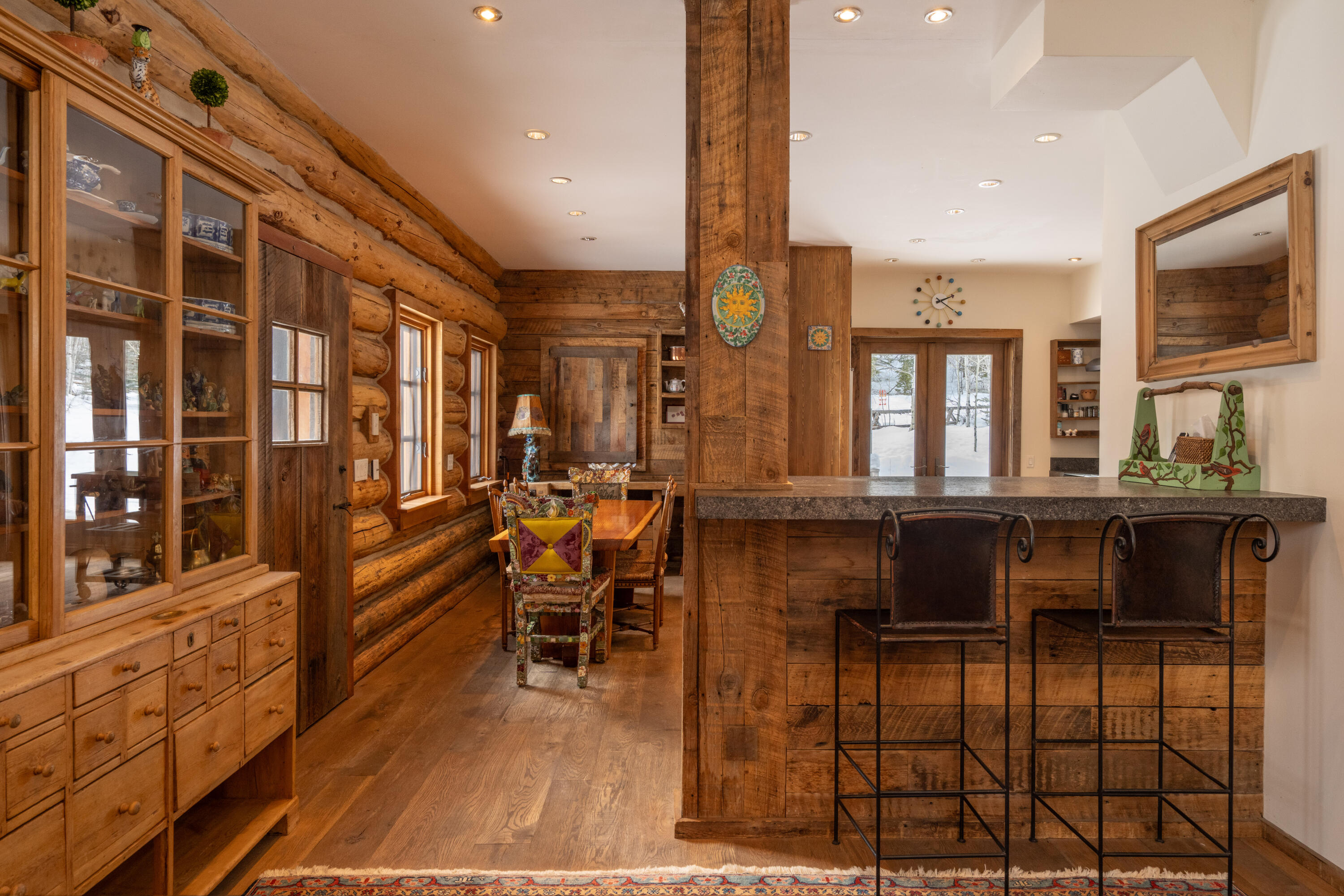 130 Black Bear Road Blaine County, ID 83340 - Photo 10 of 60 Bar/dining area