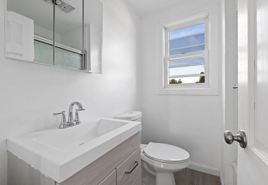 46 Hall Street Fall River, MA 02724 - Photo 15 of 27 Gallery Image 15