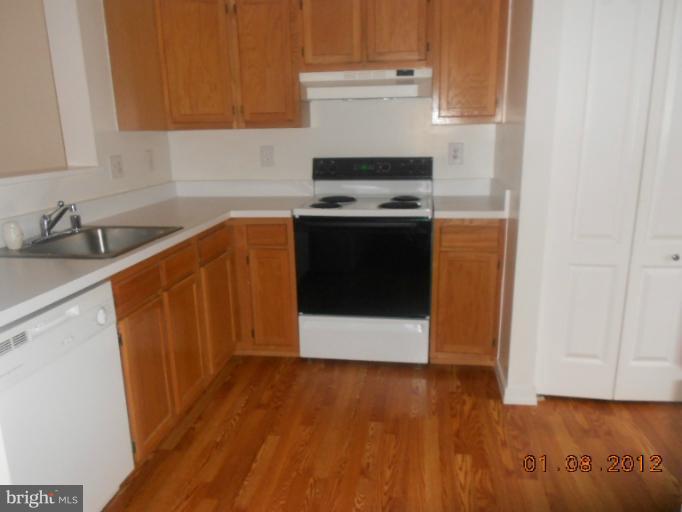 45288 Rumsford Lane California, MD 20619 - Photo 6 of 8 Kitchen