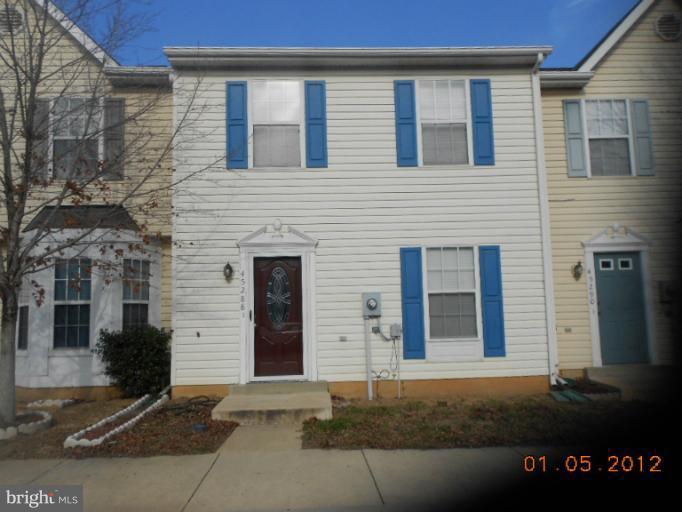 45288 Rumsford Lane California, MD 20619 - Photo 8 of 8 Exterior (Front)