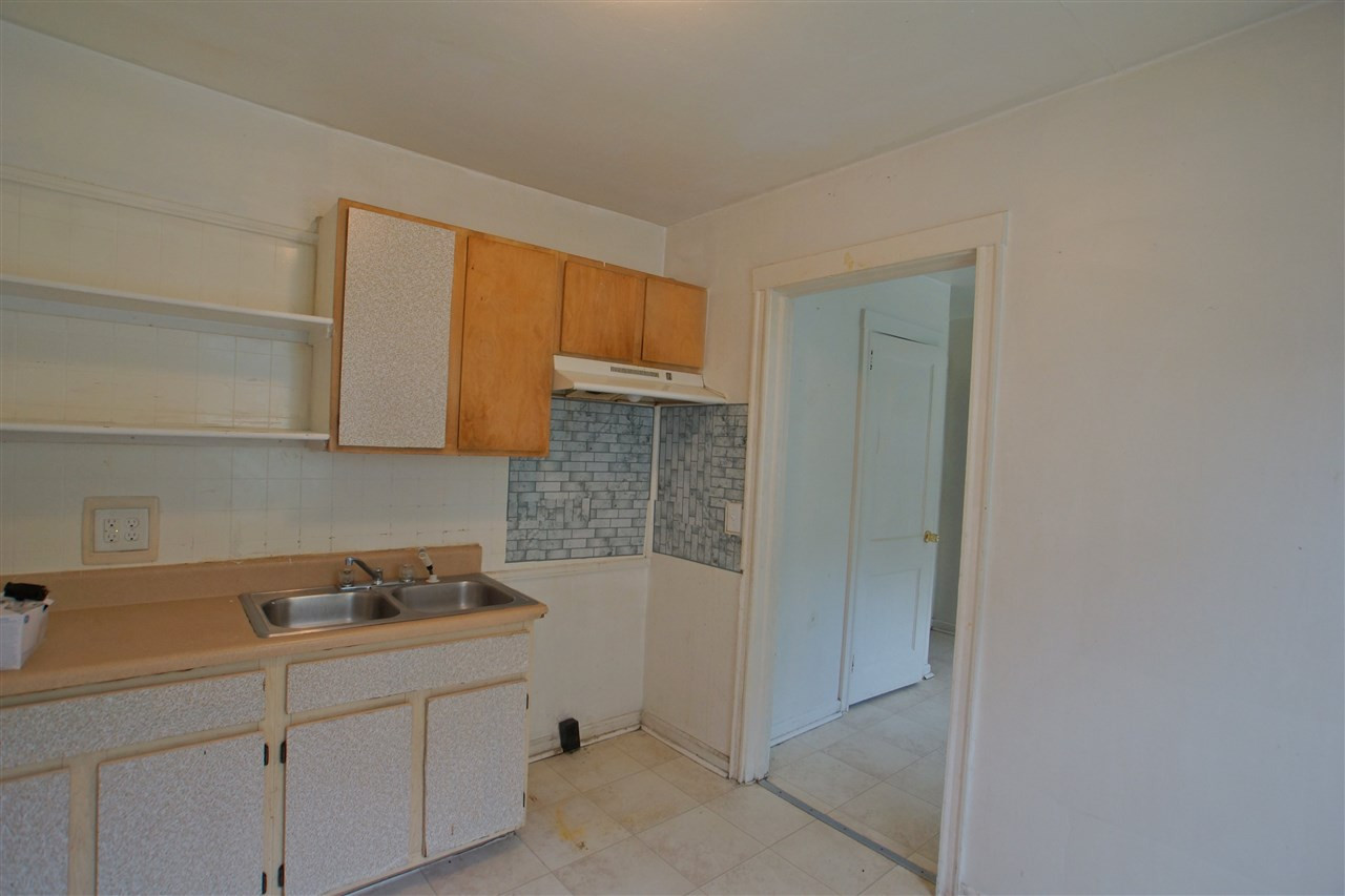 1703 Robinhood Road Durham, NC 27701 - Photo 2 of 11 Photo 2