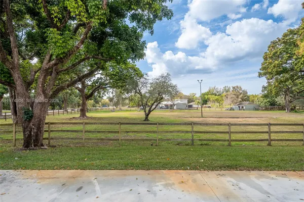 $5,990,000 | 14401 West Palomino Drive, Southwest Ranches, FL 33330