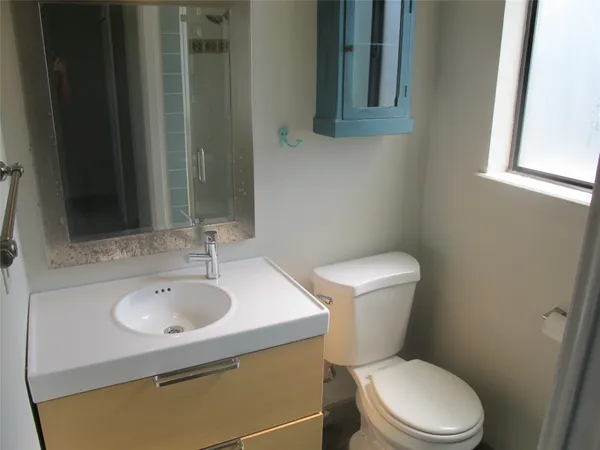 $2,095 | 4907 Richmond Avenue, Austin, TX 78745