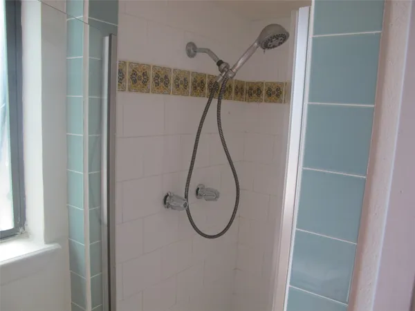 $2,095 | 4907 Richmond Avenue, Austin, TX 78745