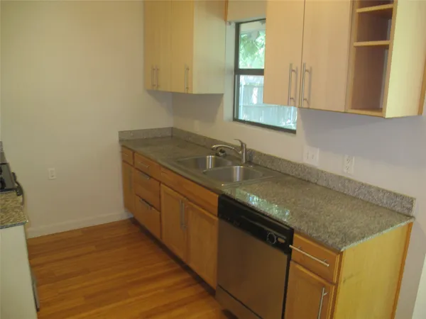 $2,095 | 4907 Richmond Avenue, Austin, TX 78745