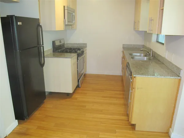 $2,095 | 4907 Richmond Avenue, Austin, TX 78745