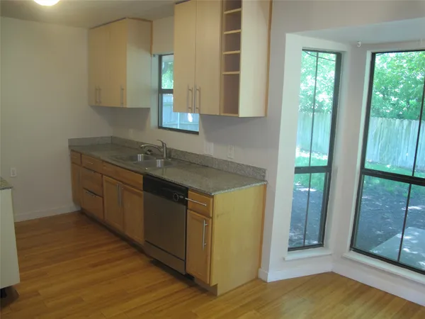 $2,095 | 4907 Richmond Avenue, Austin, TX 78745