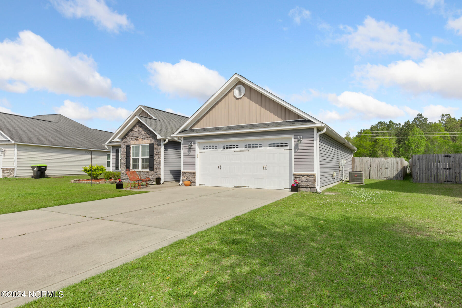 303 Merin Height Road Jacksonville, NC 28546 - Photo 21 of 25 2 Car Garage w large Driveway