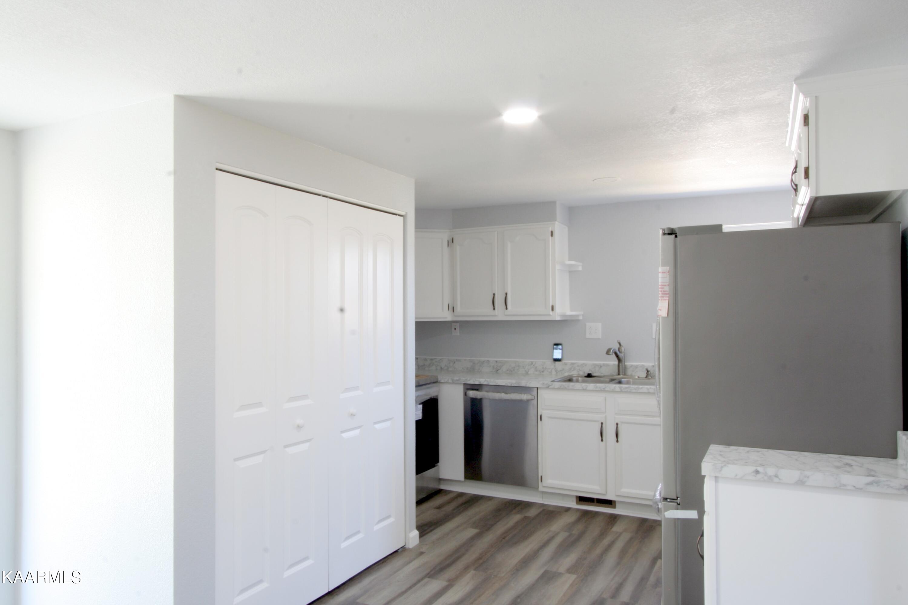 501 Wallace Road Luttrell, TN 37779 - Photo 21 of 38 Living Rm To Kitchen 14